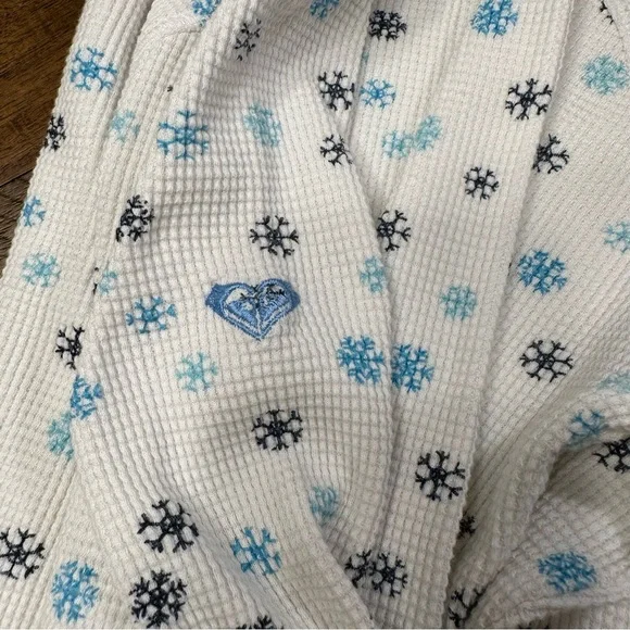 Roxy Quicksilver Thermal Shirt with Snowflake pattern, white and blue, Sz Large - Picture 6 of 7